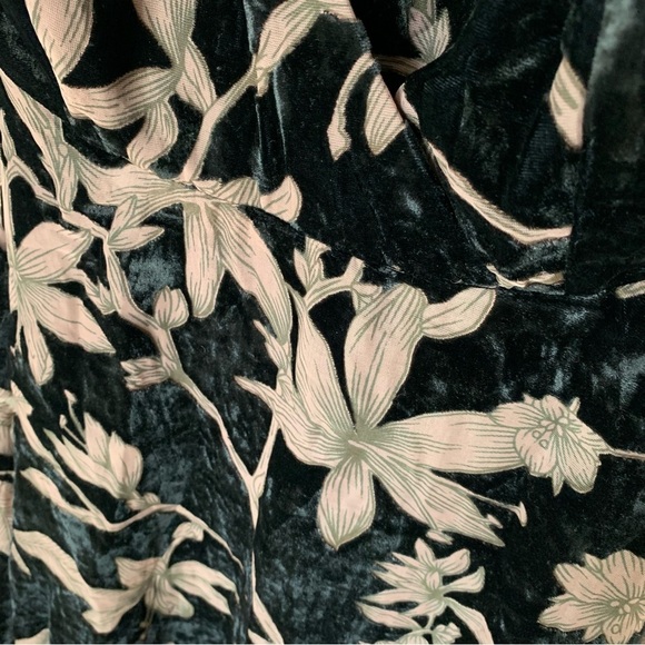 Lulus So Social Black and Mauve Burnout Velvet Floral Skater Dress NWT Size - L - Picture 7 of 11